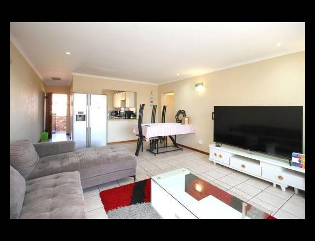 2 BEDROOM TOWNHOUSE FOR SALE IN FERNDALE